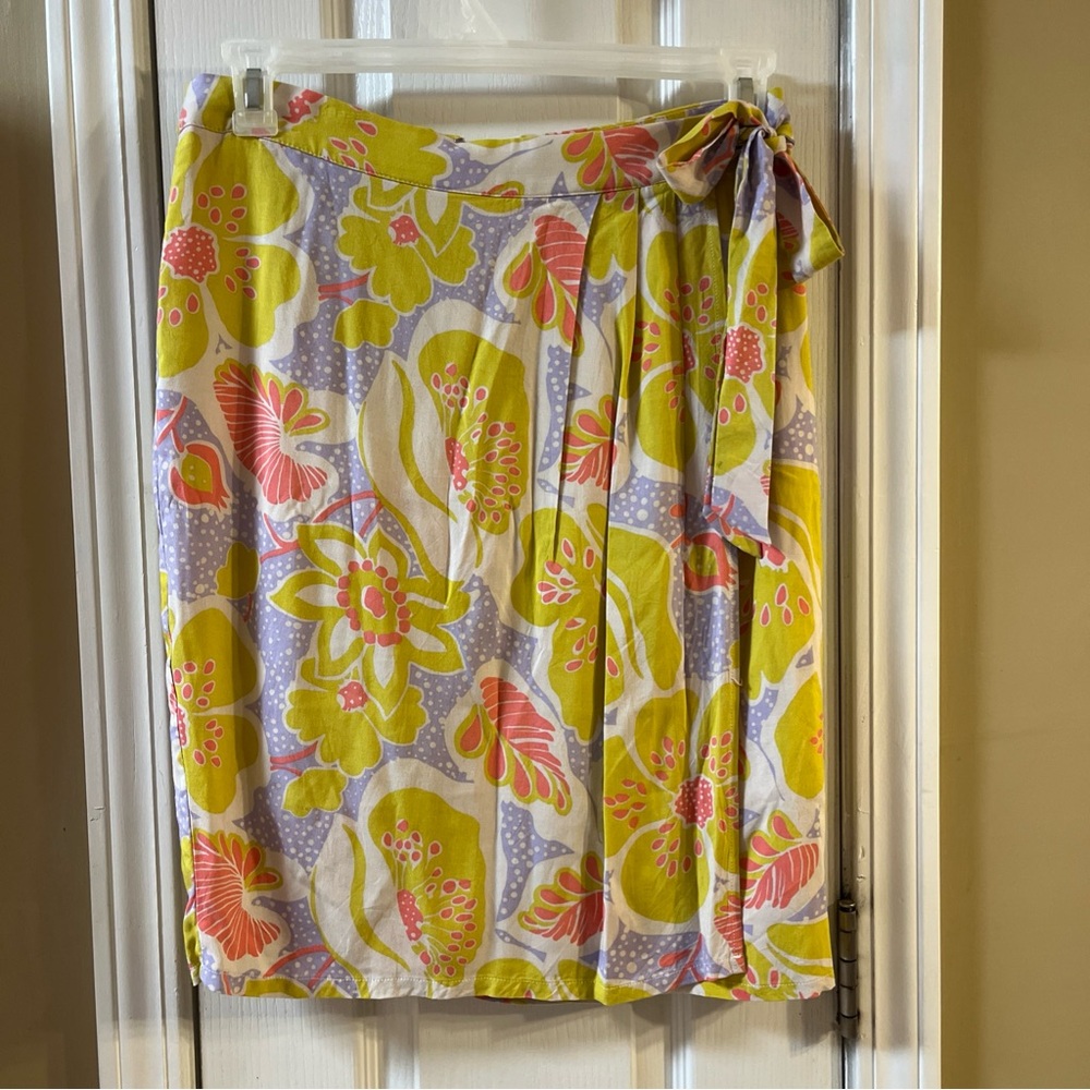 ModCloth Floral Wrap Skirt size large Heavy embroidery
